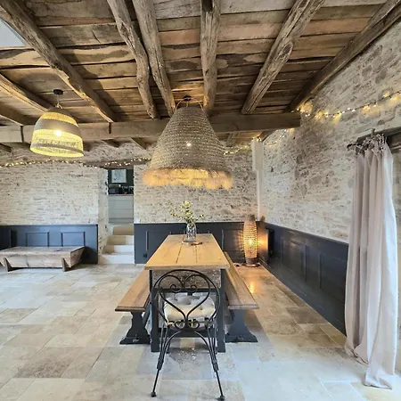 Maison Charmante Au Coeur Du Village - 6 Pers. - Fr-1-616-593 Holiday home Nadaillac